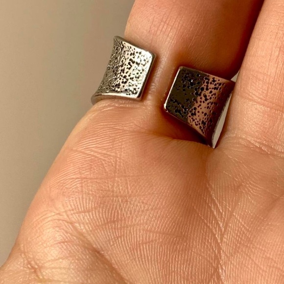 Silver and gold eye of Horus ring (free size) - Picture 3 of 4